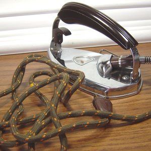 Vintage Knapp Monarch KM Gad-A-Bout travel iron-folding handle